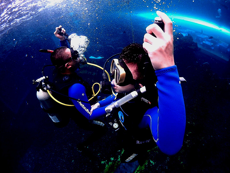 如何控制中性浮力？